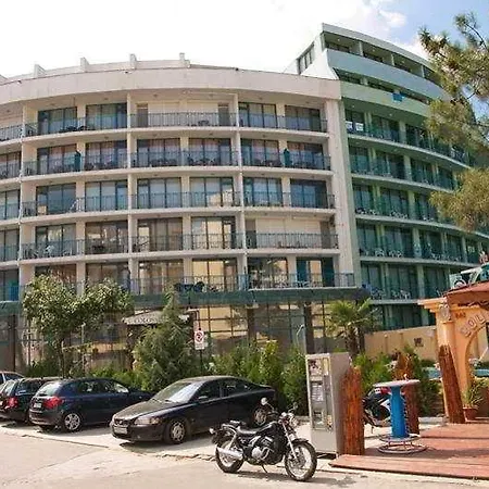 Colosseum 2 ساني بيتش