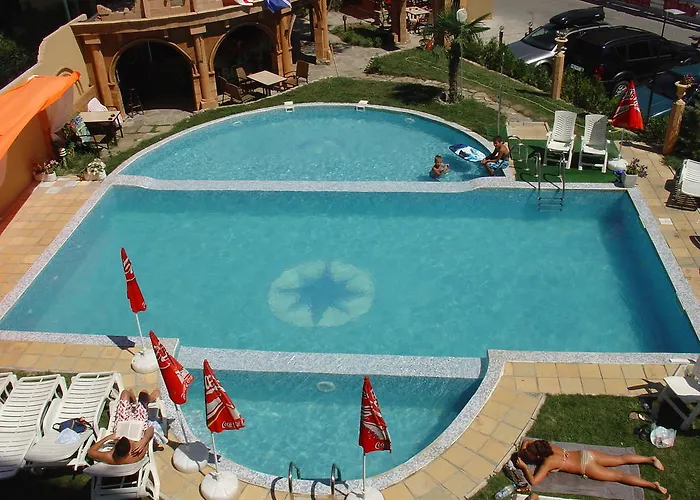 Colosseum 2 Aparthotel 3*